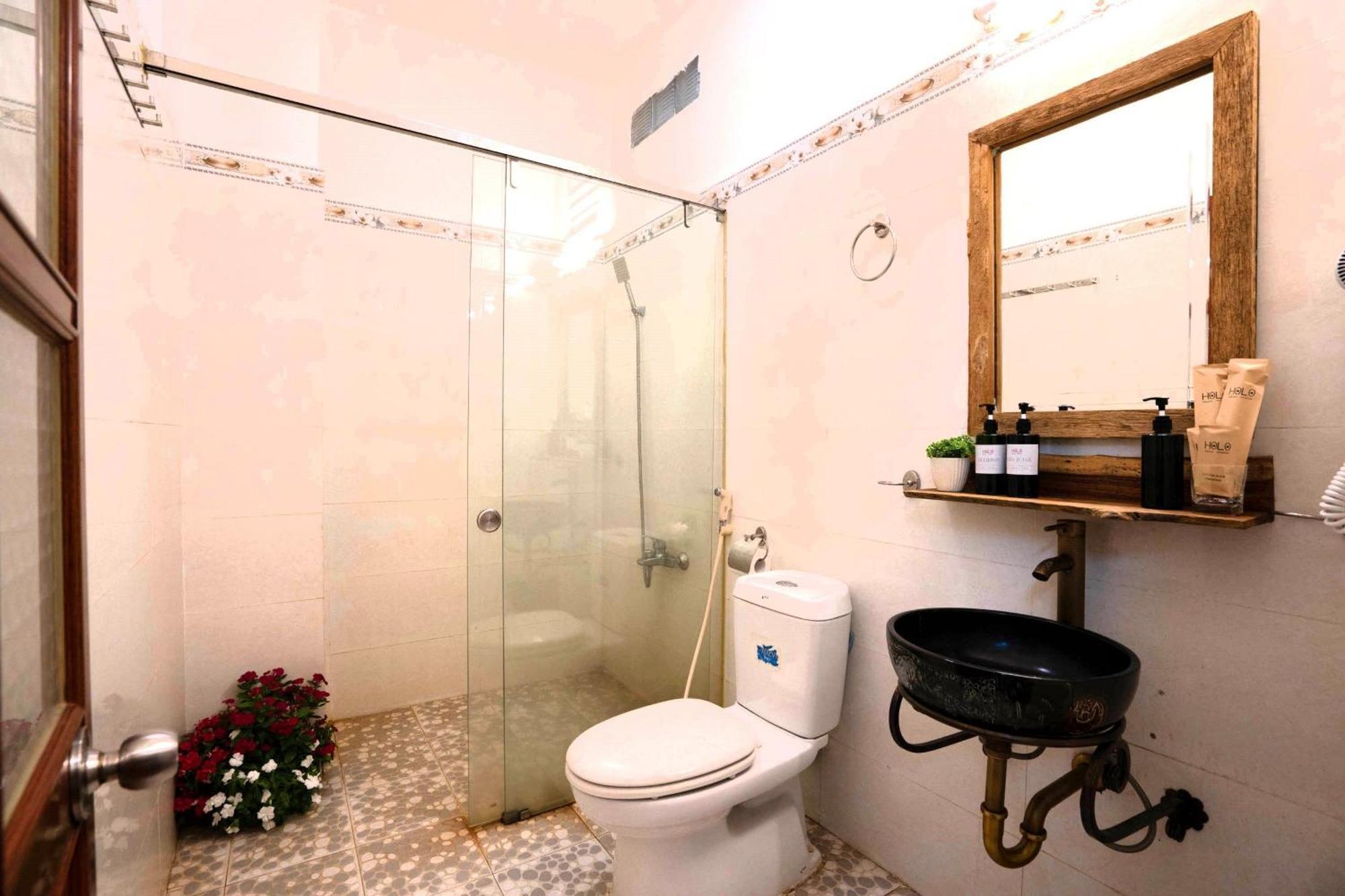 Ở trọ Holo Le Thanh Ton Saigon Serviced TP. Hồ Chí Minh