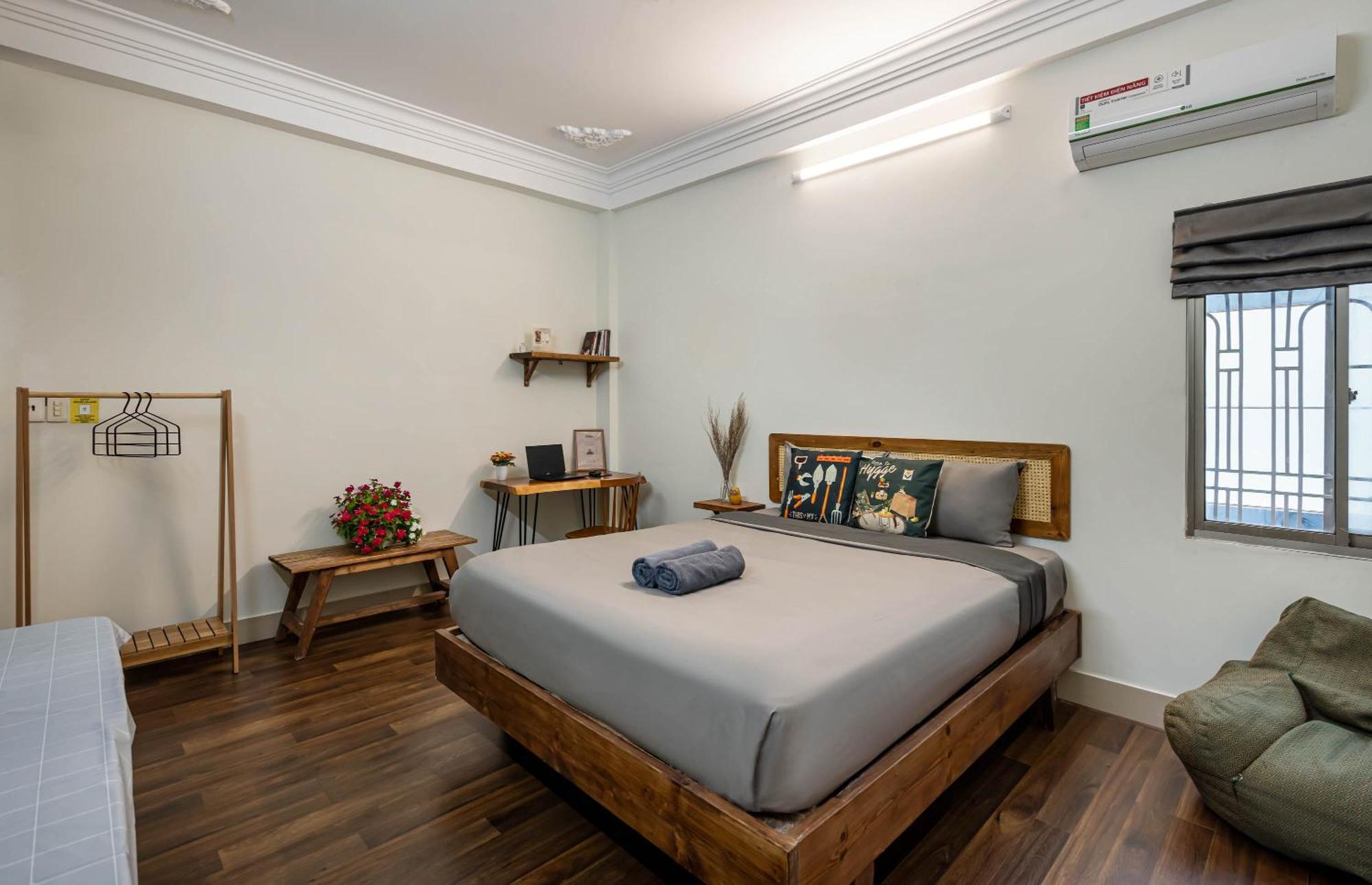Holo Le Thanh Ton Saigon Serviced Ở trọ